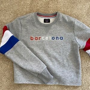 Cropped crewneck